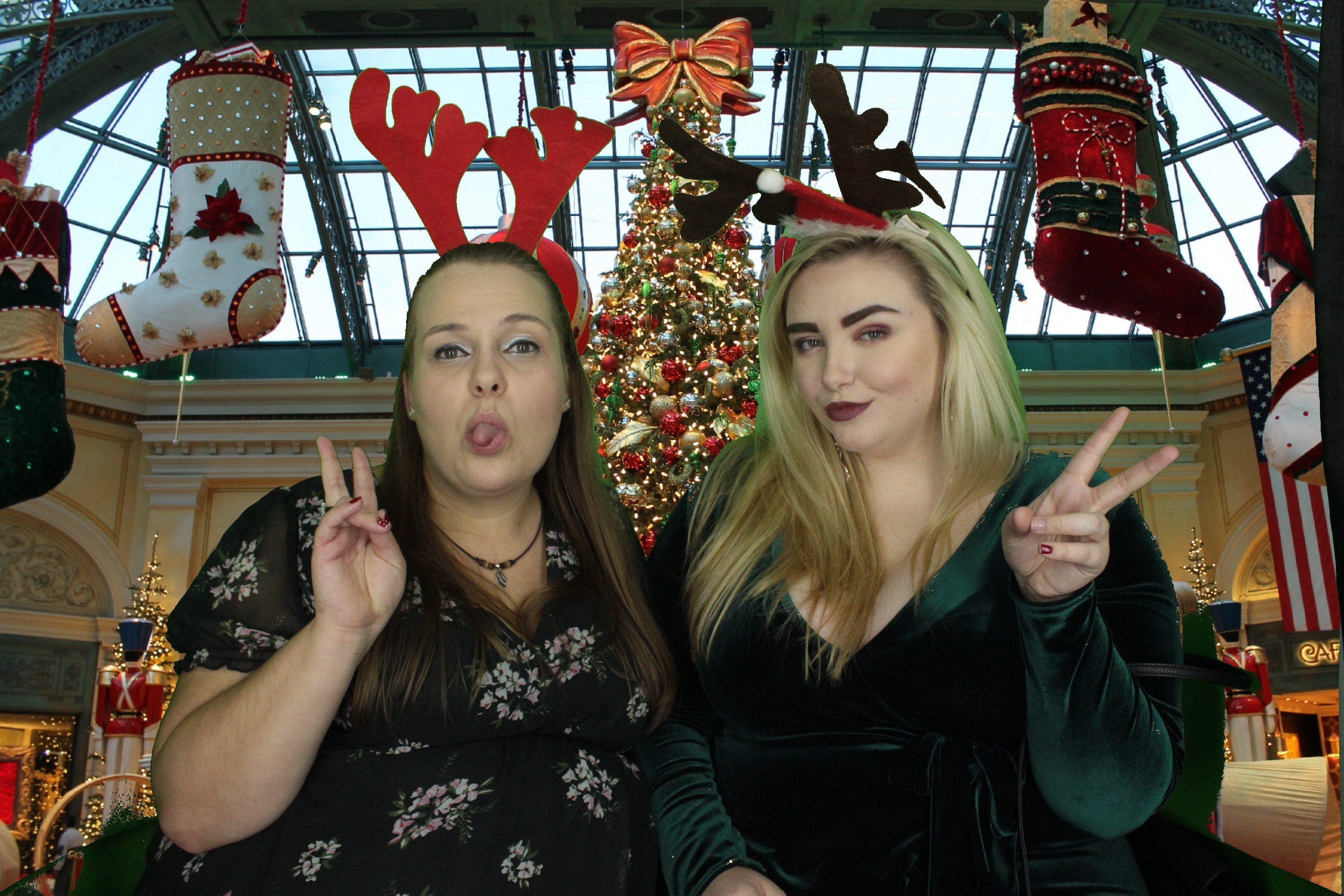 One Line Christmas Party | View more photos from the event at gallery.myphotoboothexperience.co.uk/u/MyPhotoBoothExperienceLtd/One-Line-Christmas-Party